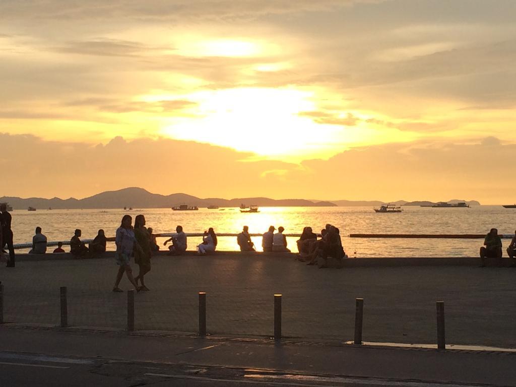 Asia Backpackers Pattaya Zewnętrze zdjęcie